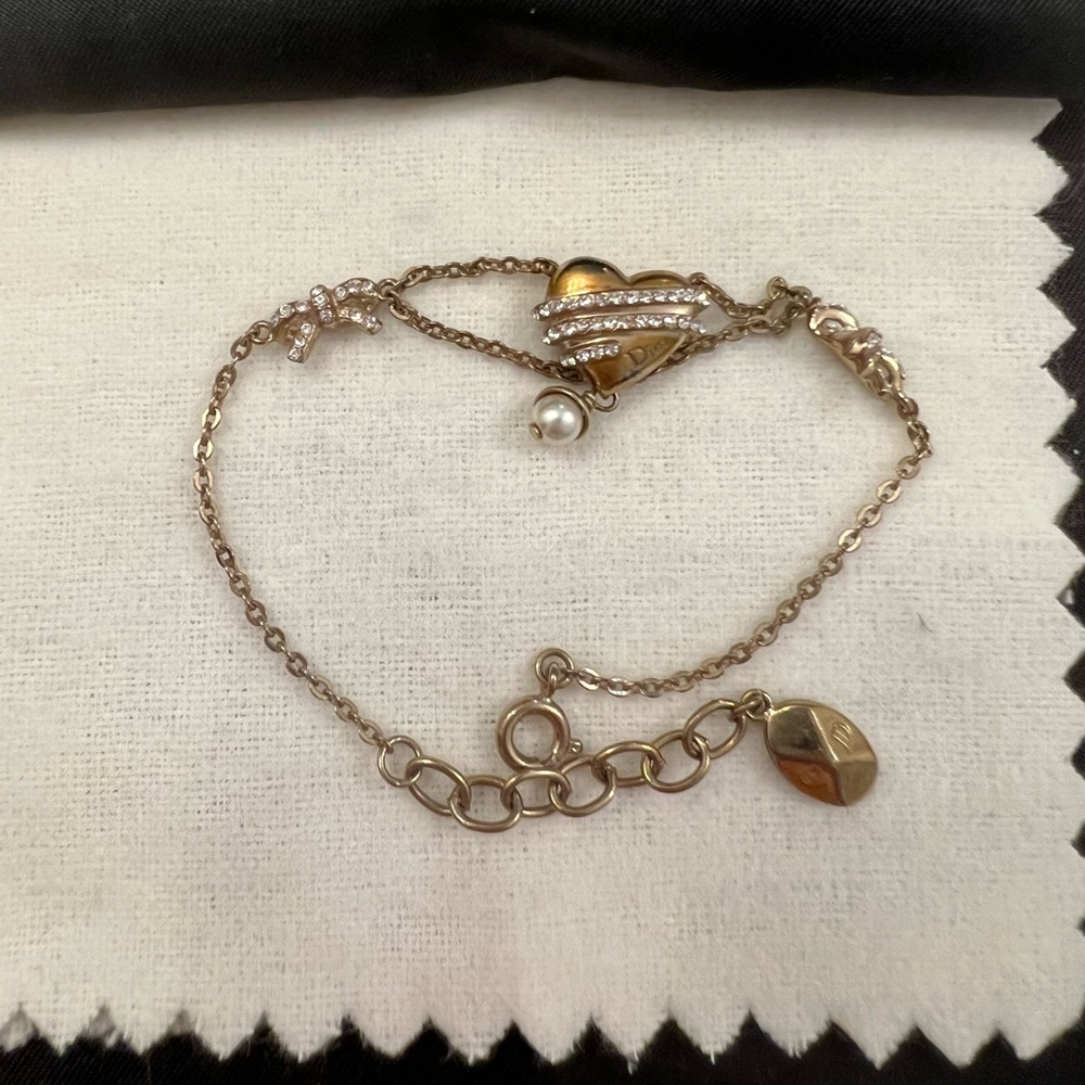 Dior heart bow and pearl bracelet